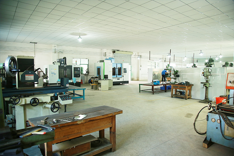 精焊科技CNC數(shù)控車床車間